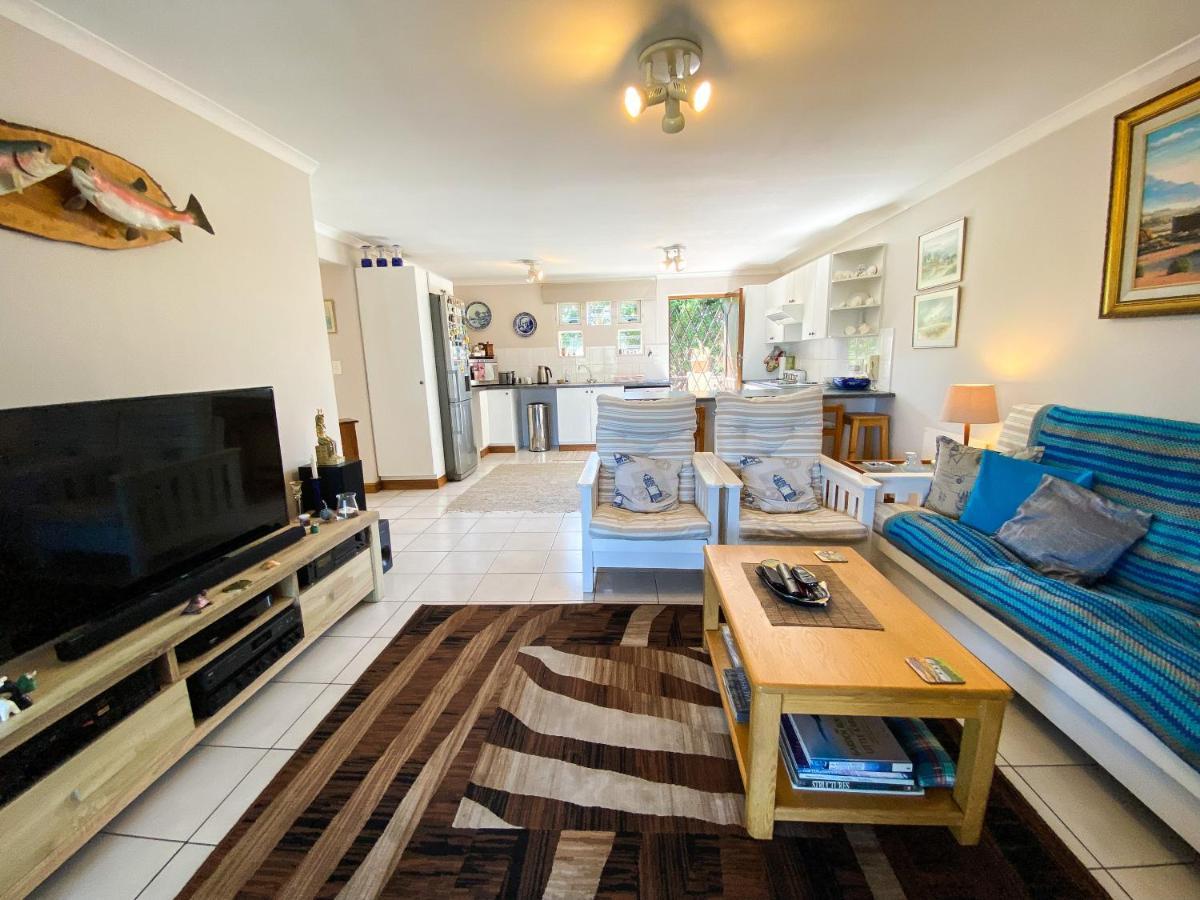24 Summerplace Apartment